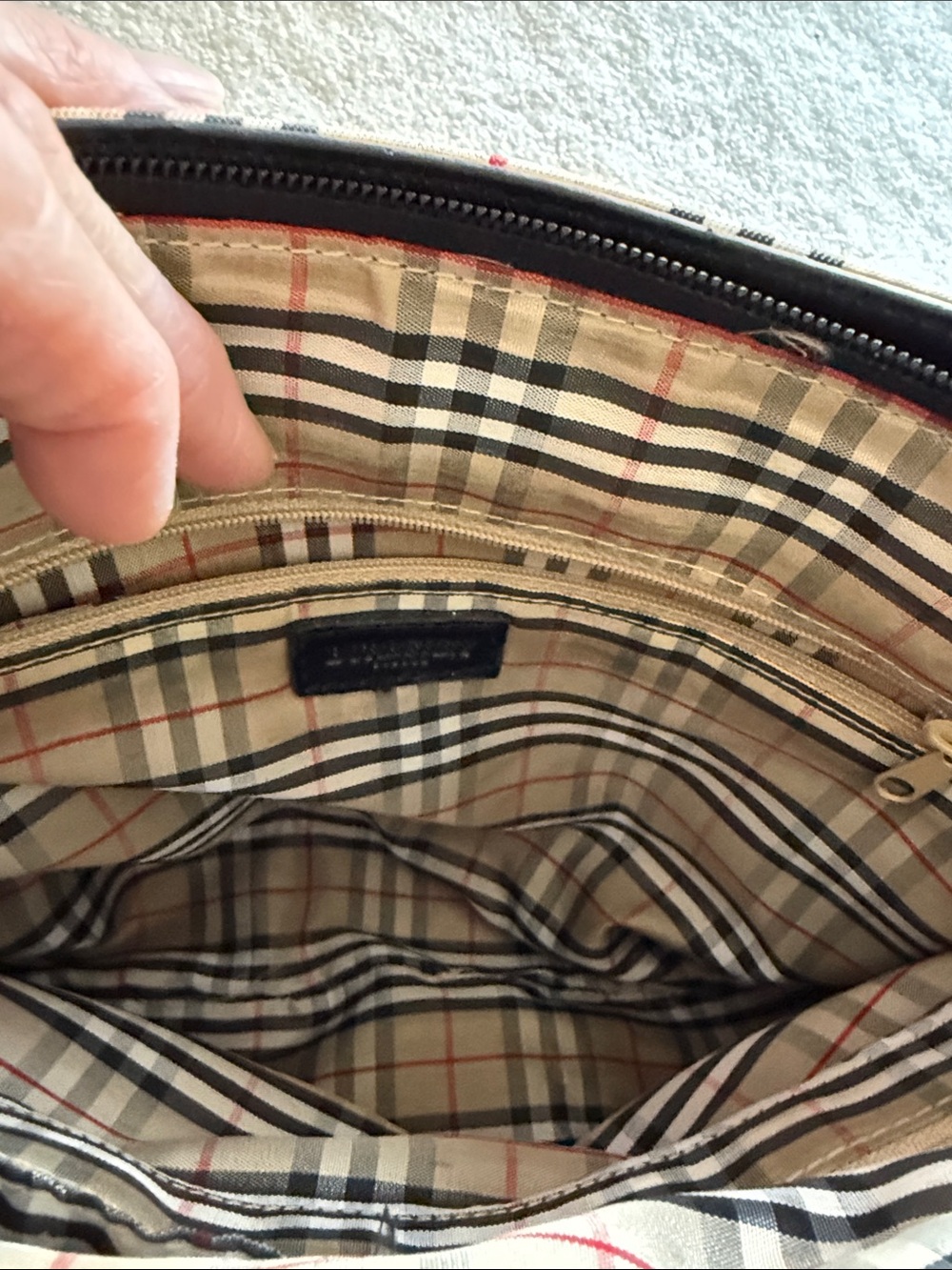 Classic Plaid Tote Shoulder Bag in Beige and Black - Picture 9 of 14